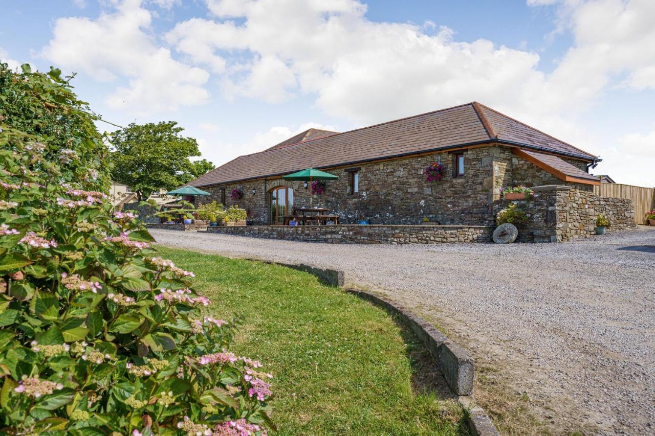 The Dairy Holiday home Llanmorlais